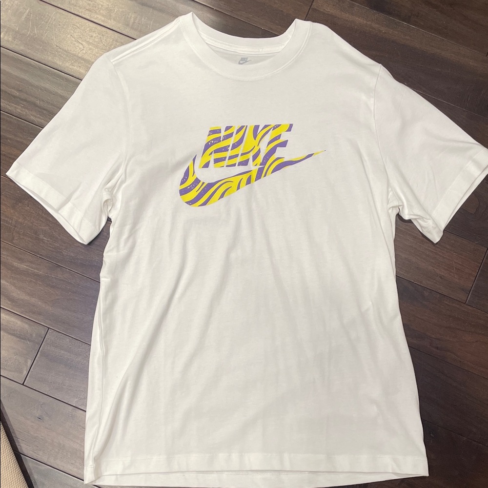 Nike White Tee with Yellow and Purple Graphic size Large
